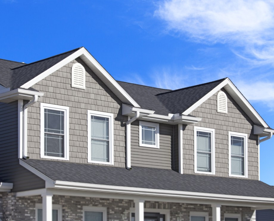Modern seamless gutter system on a Florida home